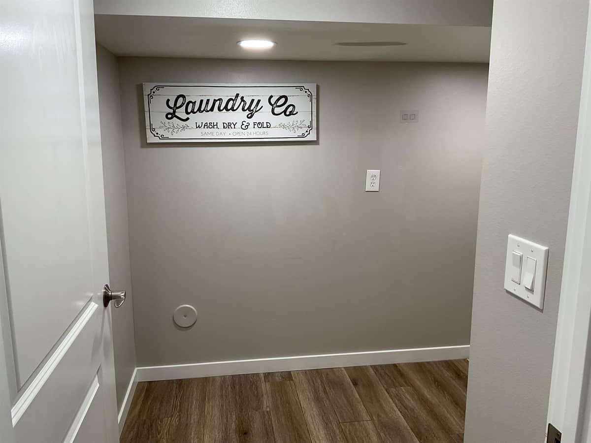 1706 S Pines Rd thumbnail 25