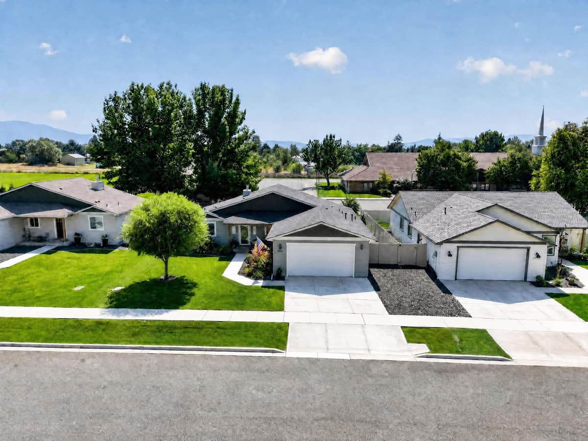14004 E Sanson Ave thumbnail 2