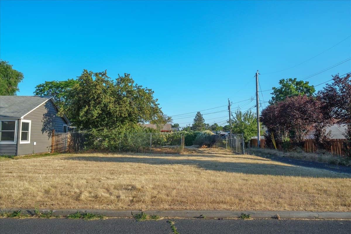 1222 E Marietta Ave thumbnail 3