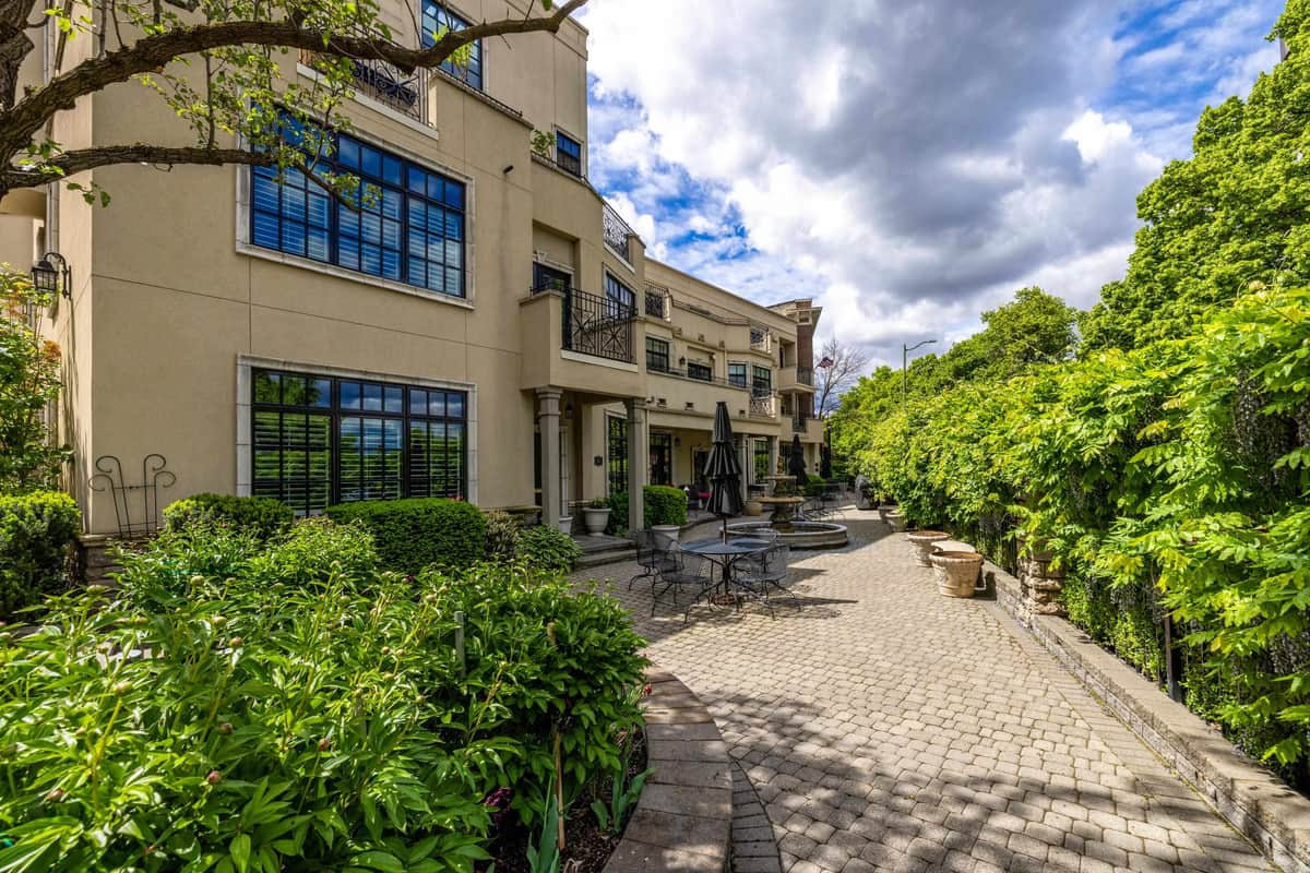1223 W Riverside Ave thumbnail 5