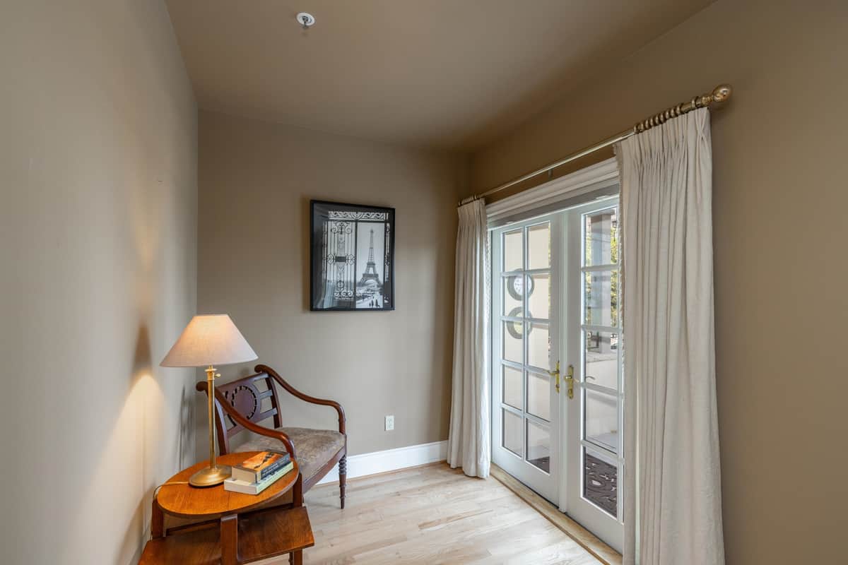 1223 W Riverside Ave thumbnail 26