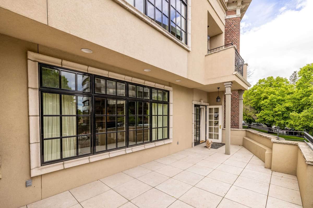 1223 W Riverside Ave thumbnail 28