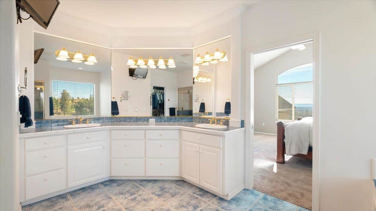 16815 N Greenbluff Rd thumbnail 24