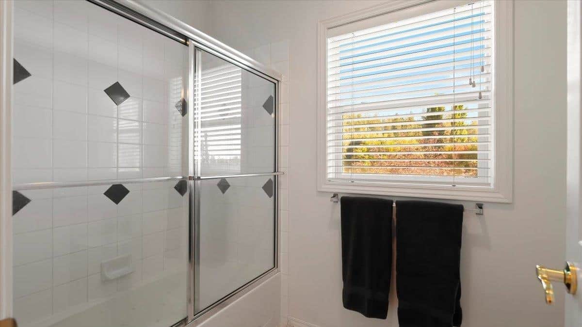 16815 N Greenbluff Rd thumbnail 30