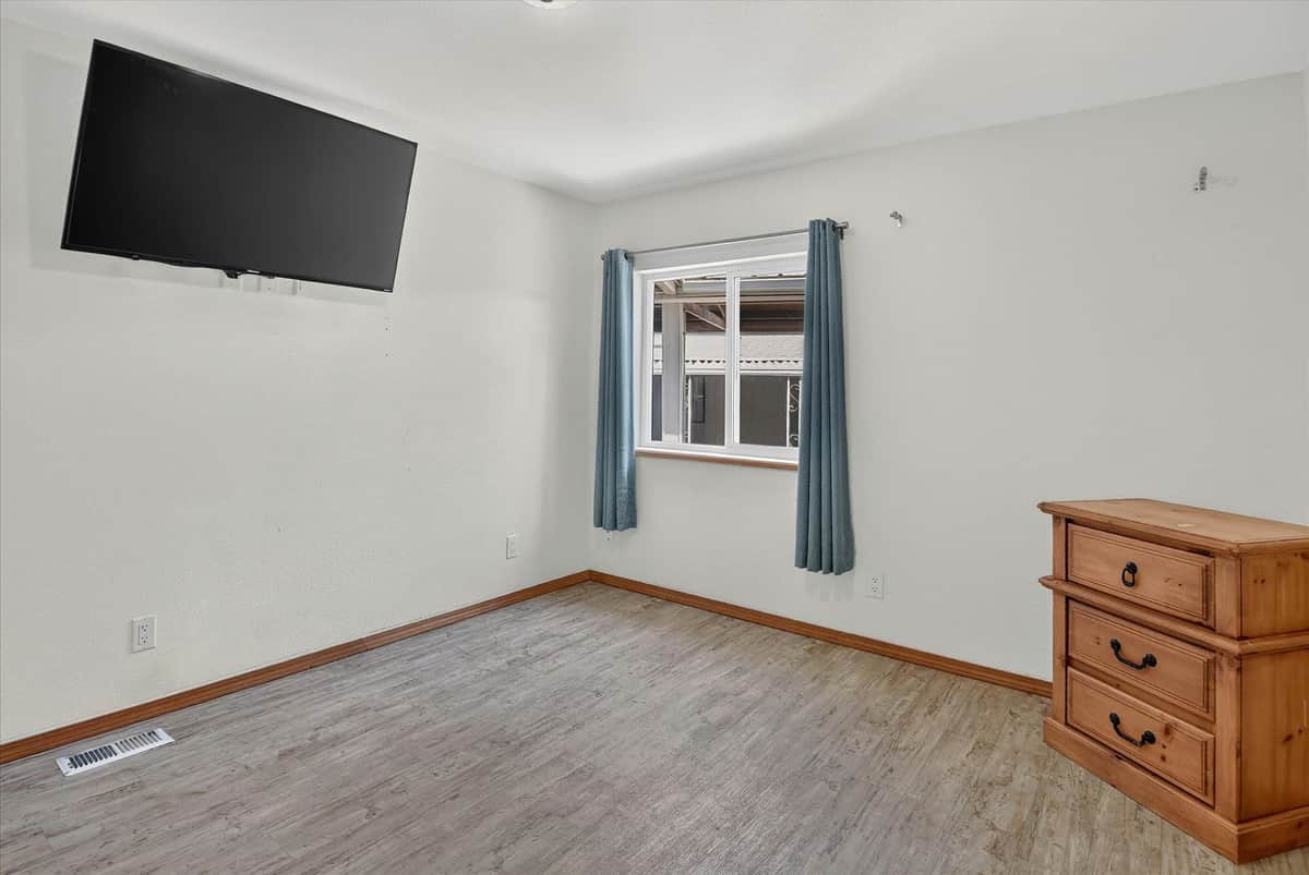 2311 W 16th Ave thumbnail 12