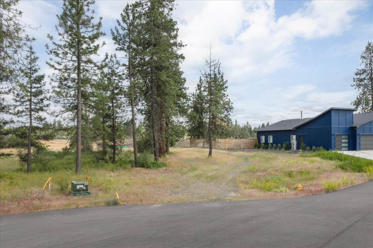 3819 W Cliffside Ln thumbnail 11