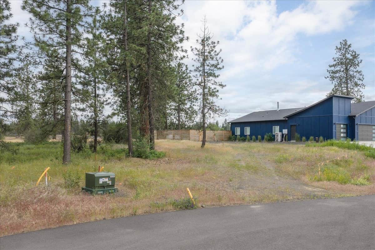 3819 W Cliffside Ln thumbnail 13