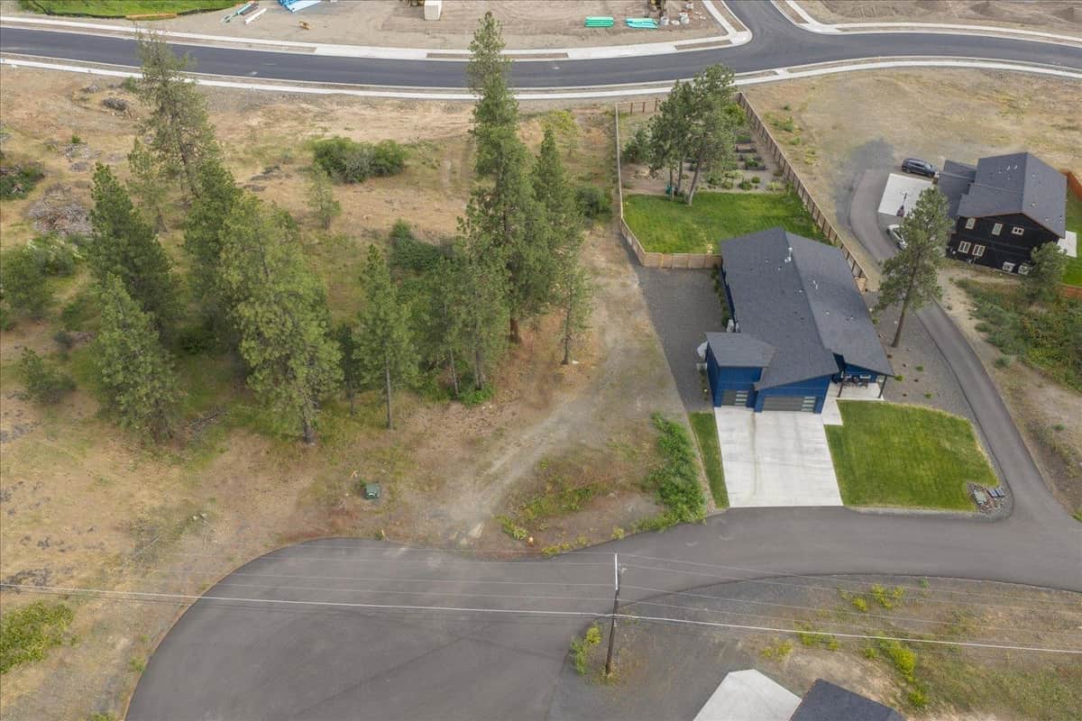 3819 W Cliffside Ln thumbnail 20