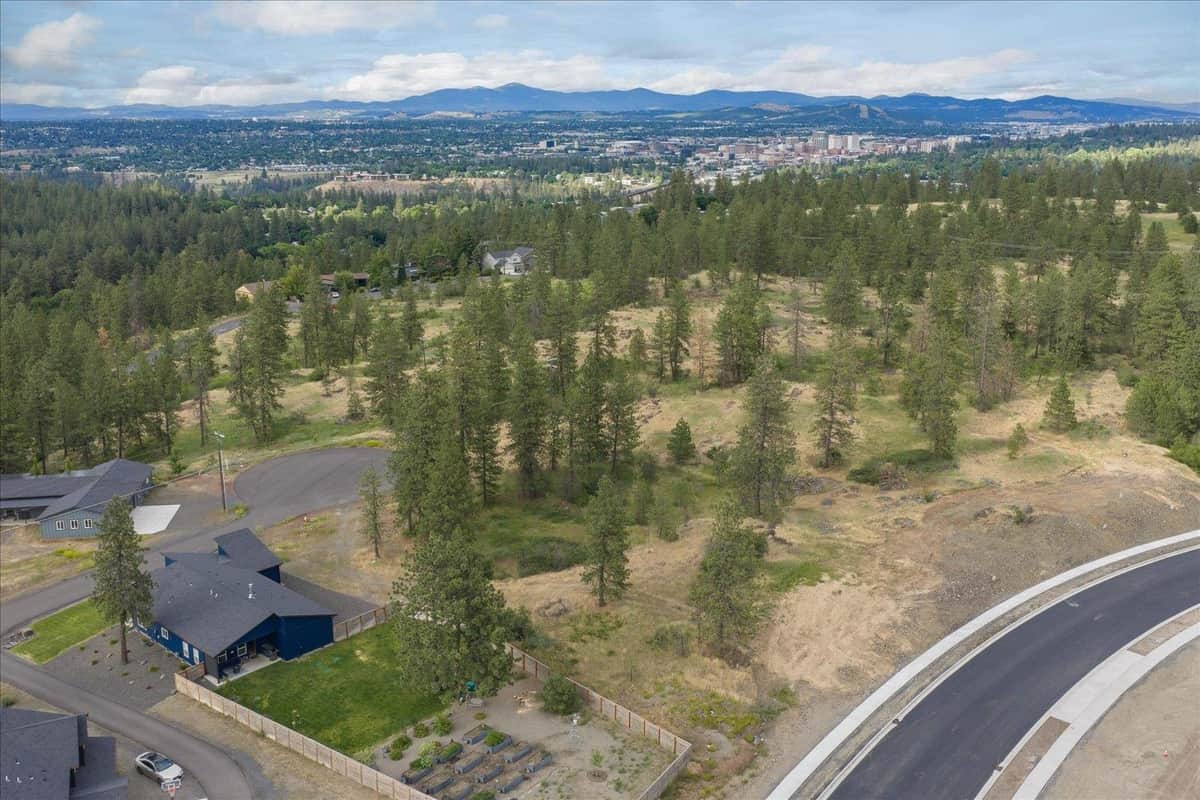 3819 W Cliffside Ln thumbnail 24