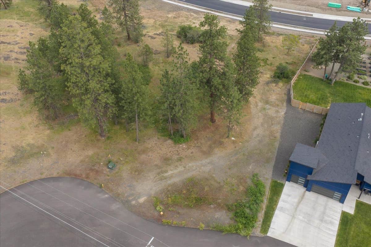 3819 W Cliffside Ln thumbnail 31