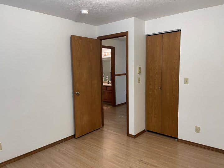 15404 E 9th Ave thumbnail 11