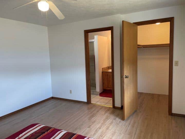 15404 E 9th Ave thumbnail 17