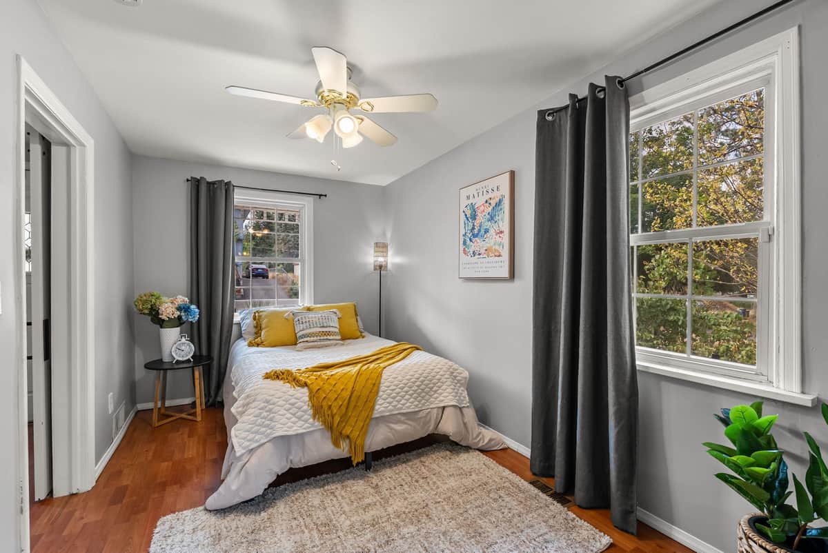3929 E 8th Ave thumbnail 13