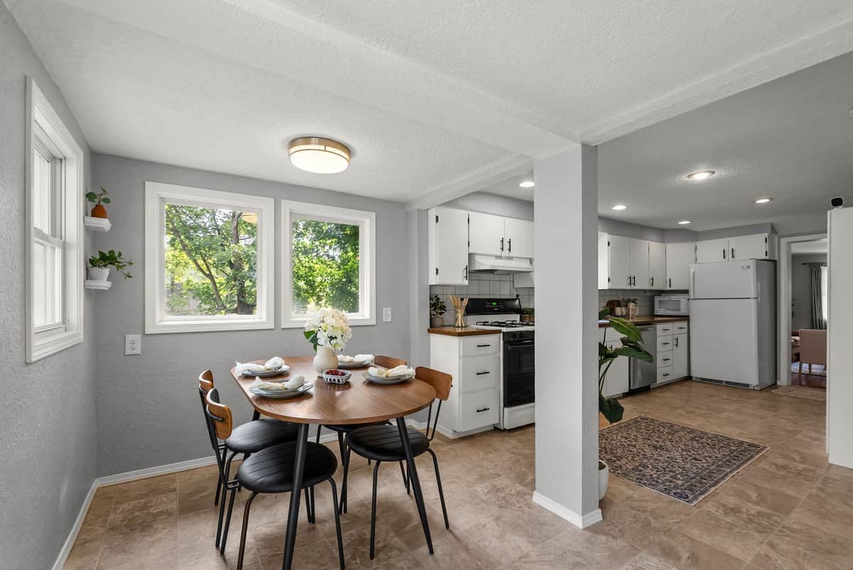 3929 E 8th Ave thumbnail 11