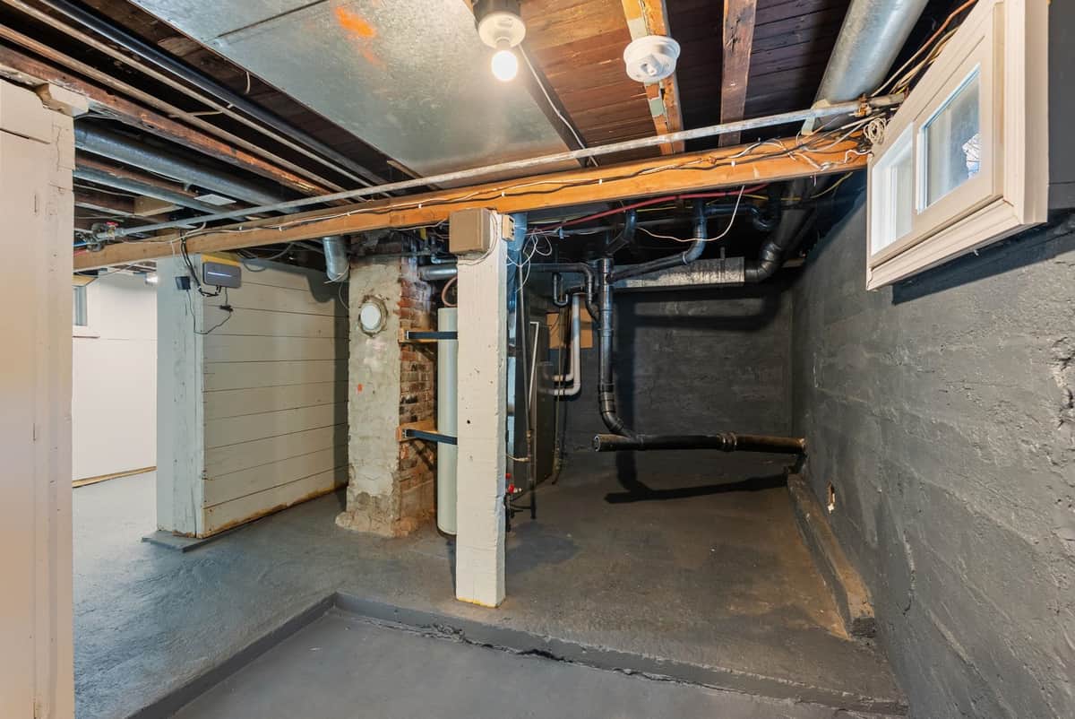 3929 E 8th Ave thumbnail 19