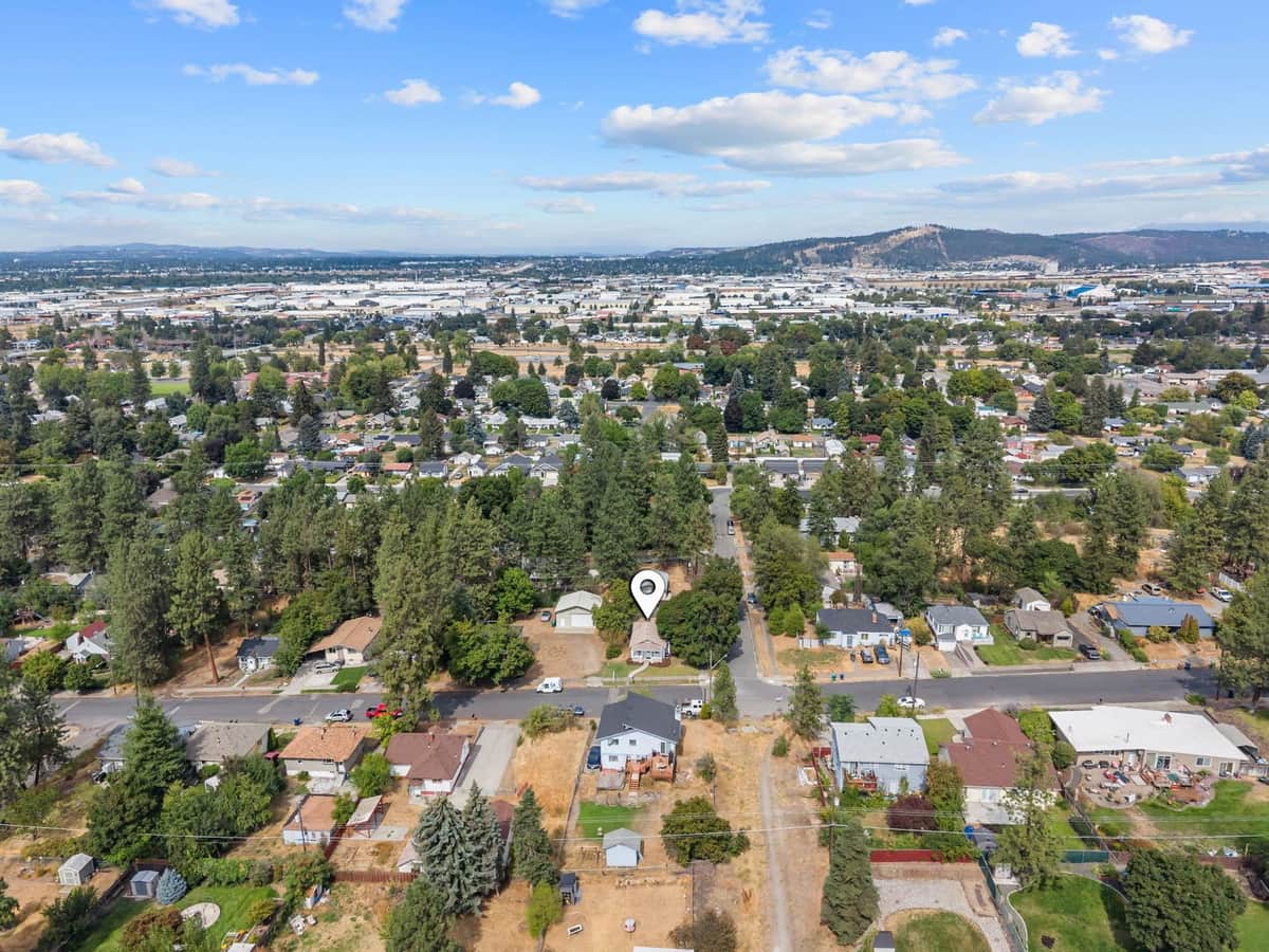 3929 E 8th Ave thumbnail 45