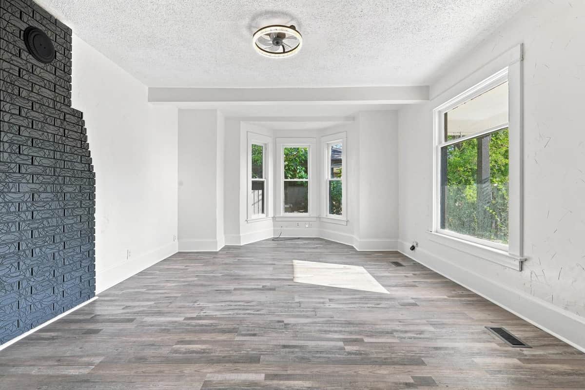 2427 N Standard St thumbnail 3