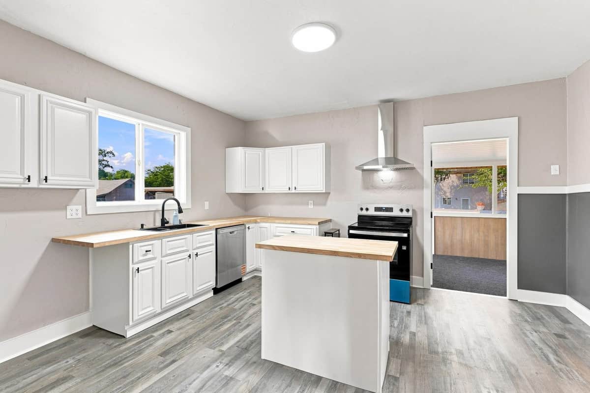 2427 N Standard St thumbnail 8
