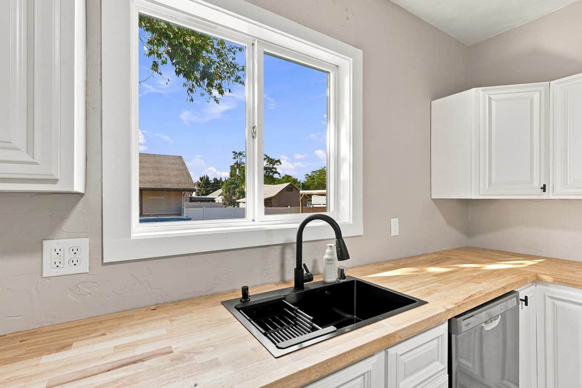2427 N Standard St thumbnail 10
