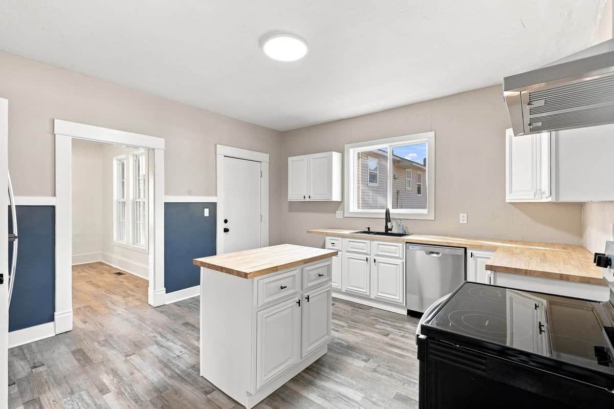 2427 N Standard St thumbnail 11