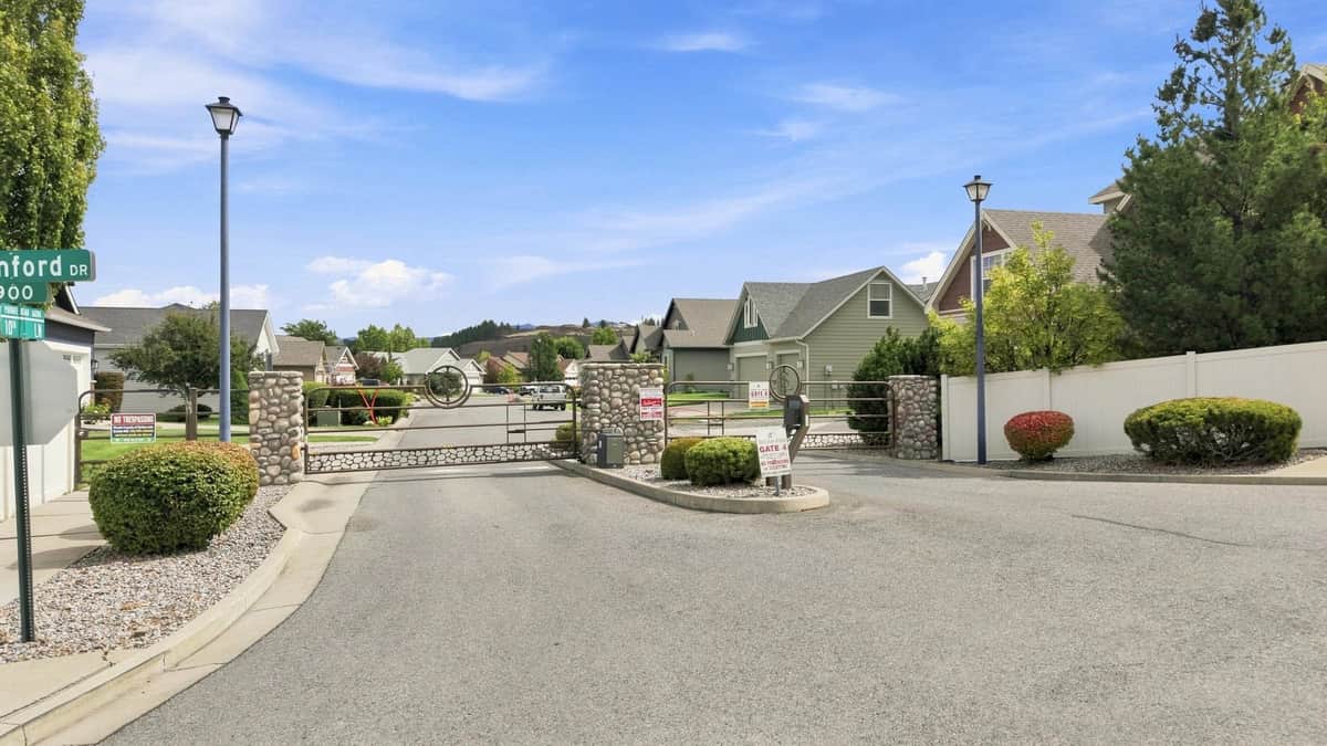 16204 E 10th Ln thumbnail 42