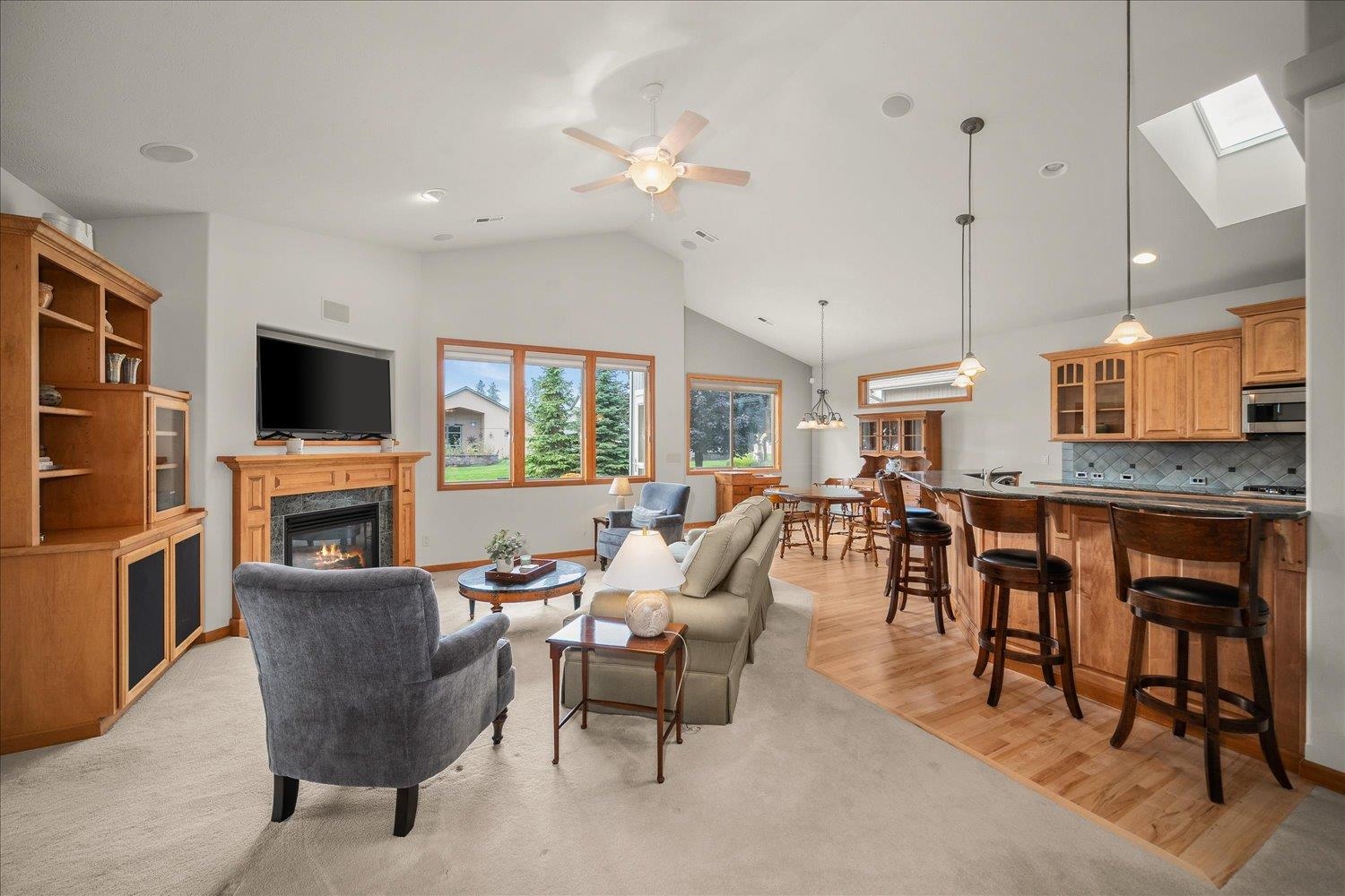 2212 E 51st Ln thumbnail 3