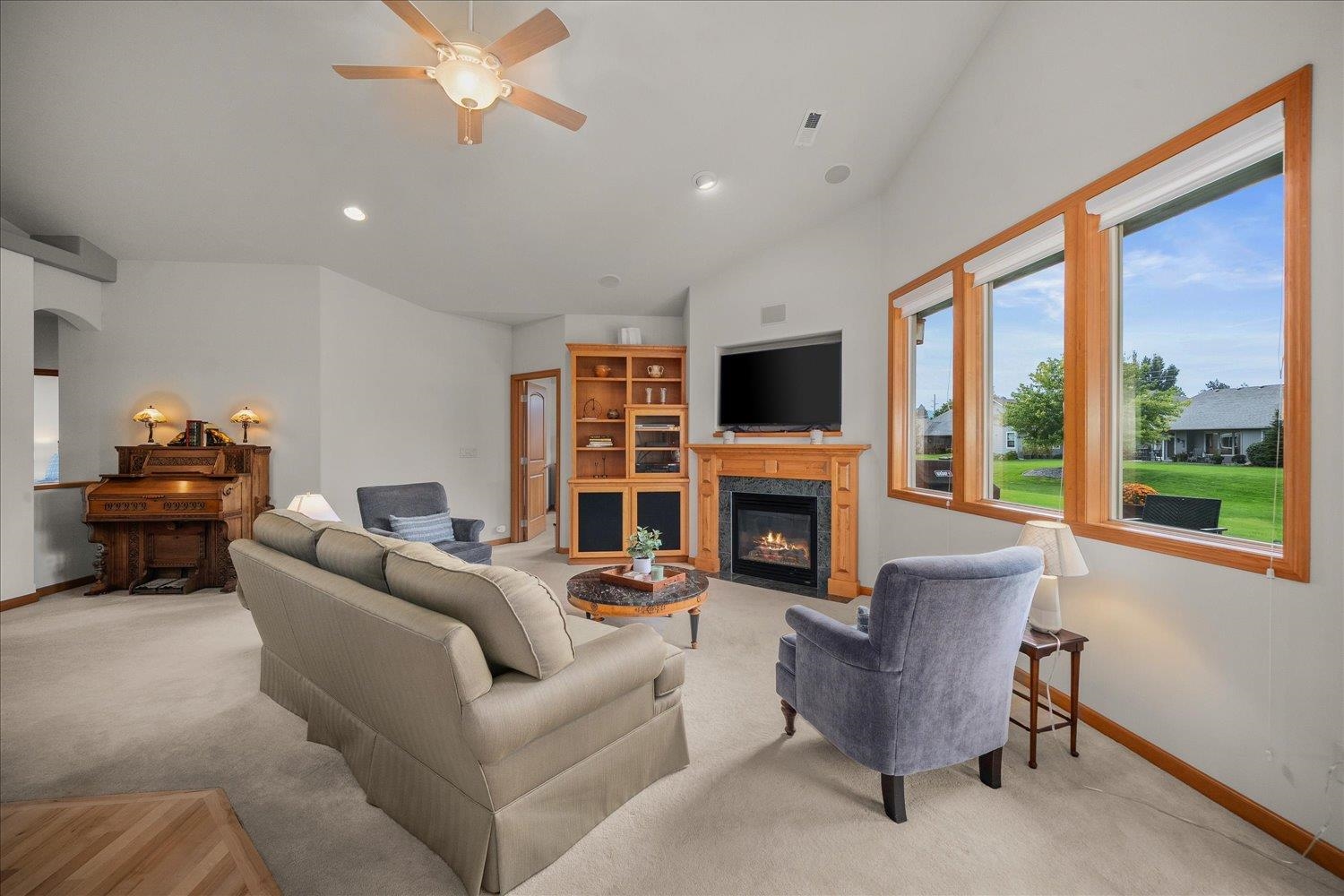 2212 E 51st Ln thumbnail 6