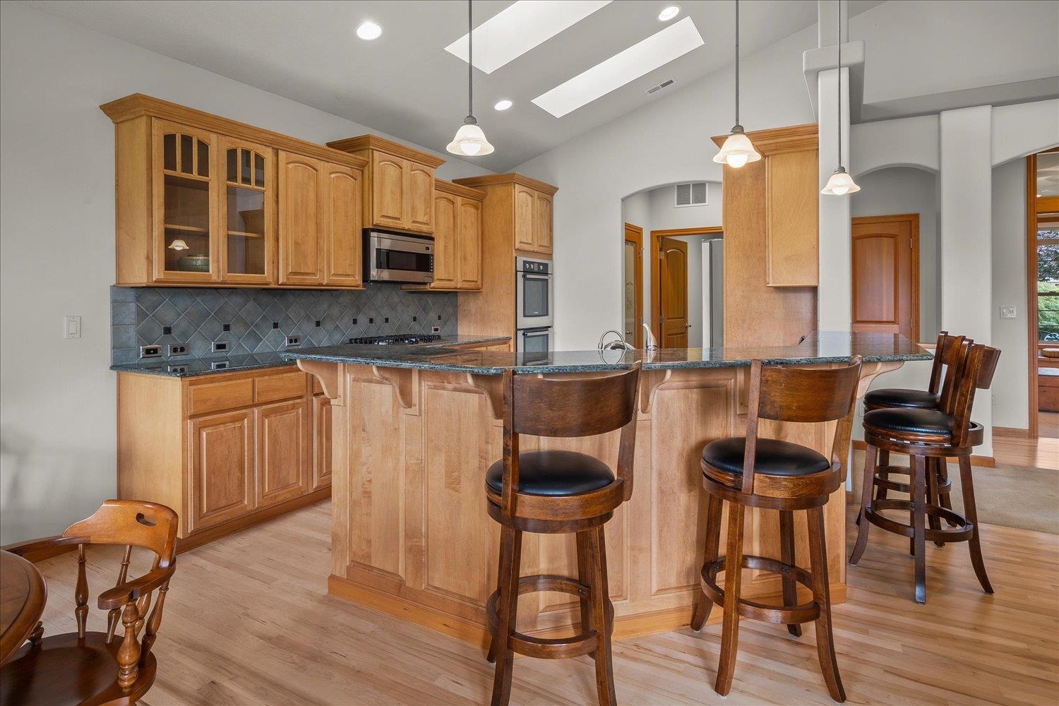 2212 E 51st Ln thumbnail 7