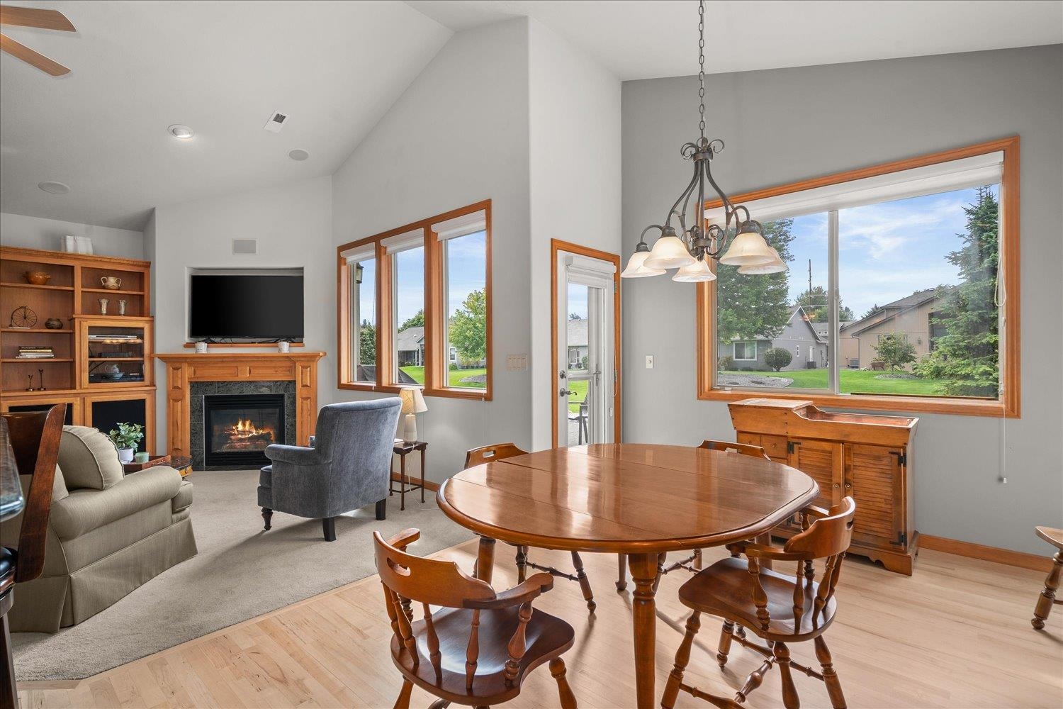 2212 E 51st Ln thumbnail 9