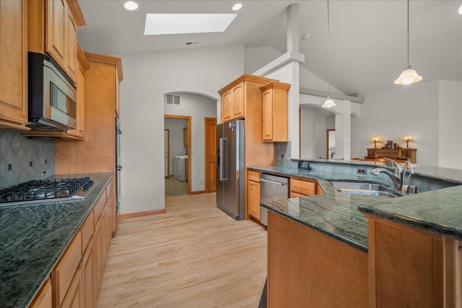 2212 E 51st Ln thumbnail 11