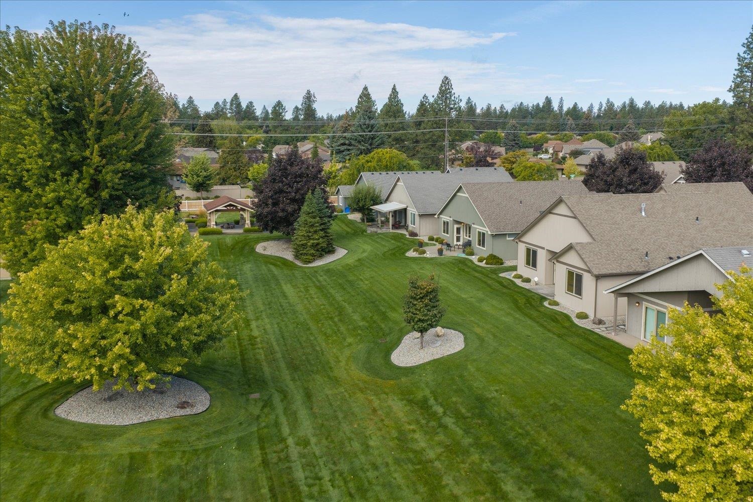 2212 E 51st Ln thumbnail 40