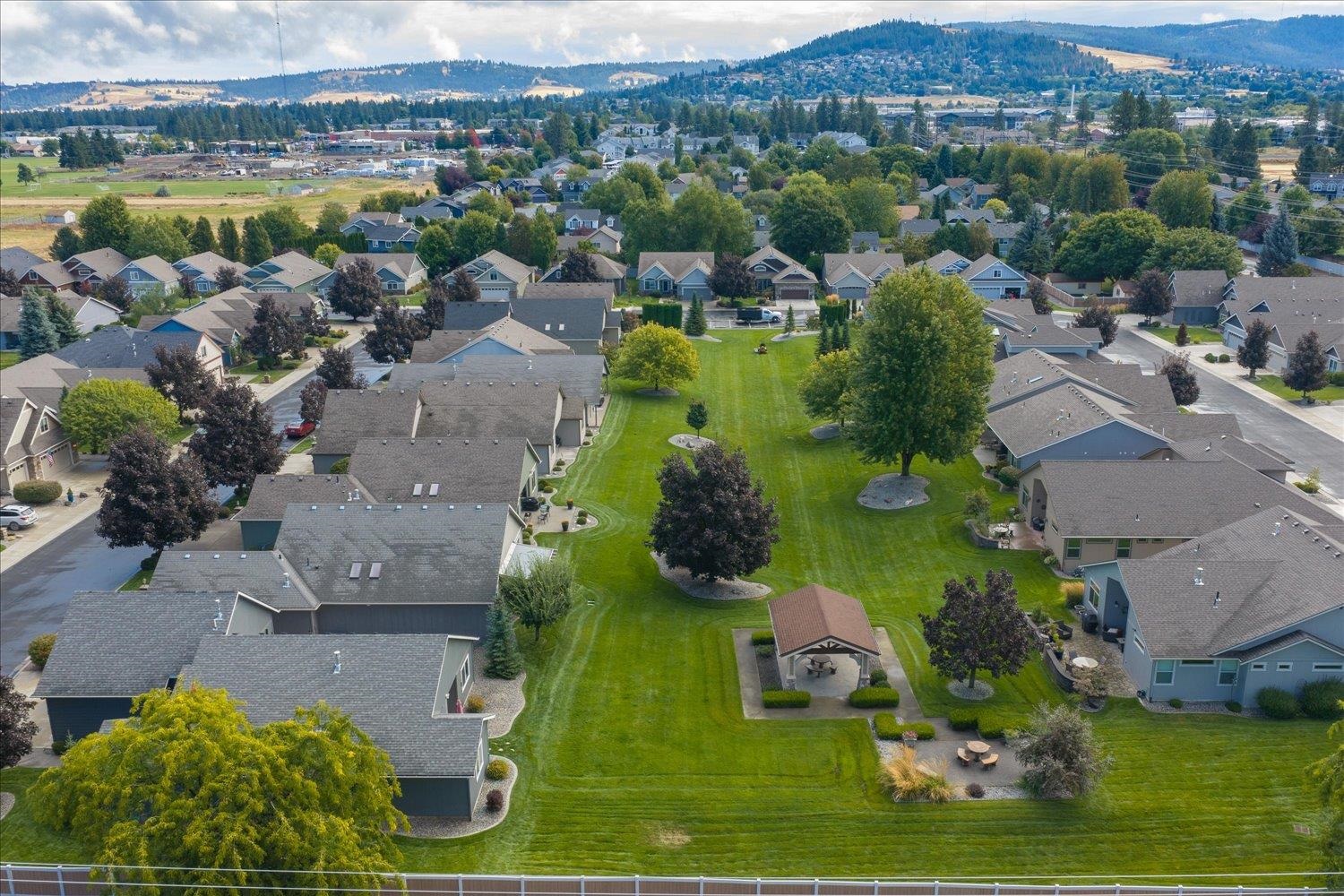 2212 E 51st Ln thumbnail 42