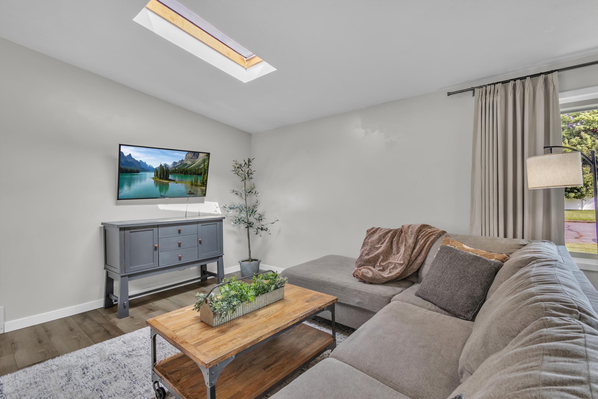 12022 E Skyview Ave thumbnail 26