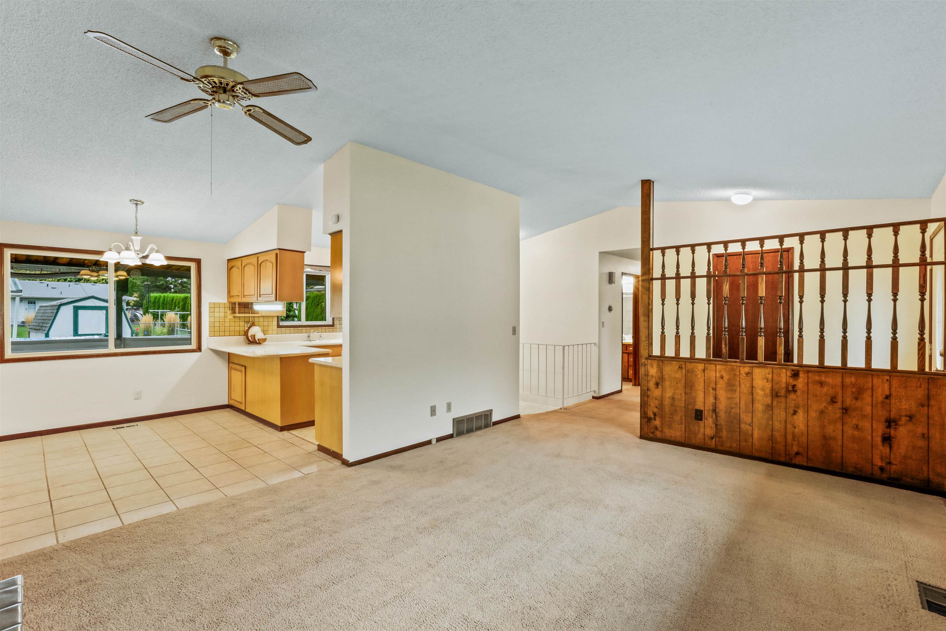 2304 S Bannen Rd thumbnail 3