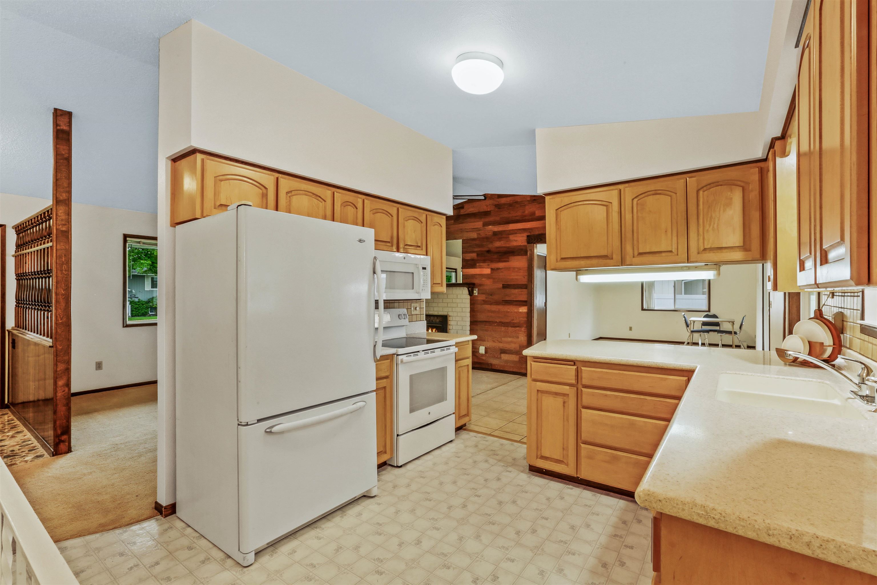 2304 S Bannen Rd thumbnail 4