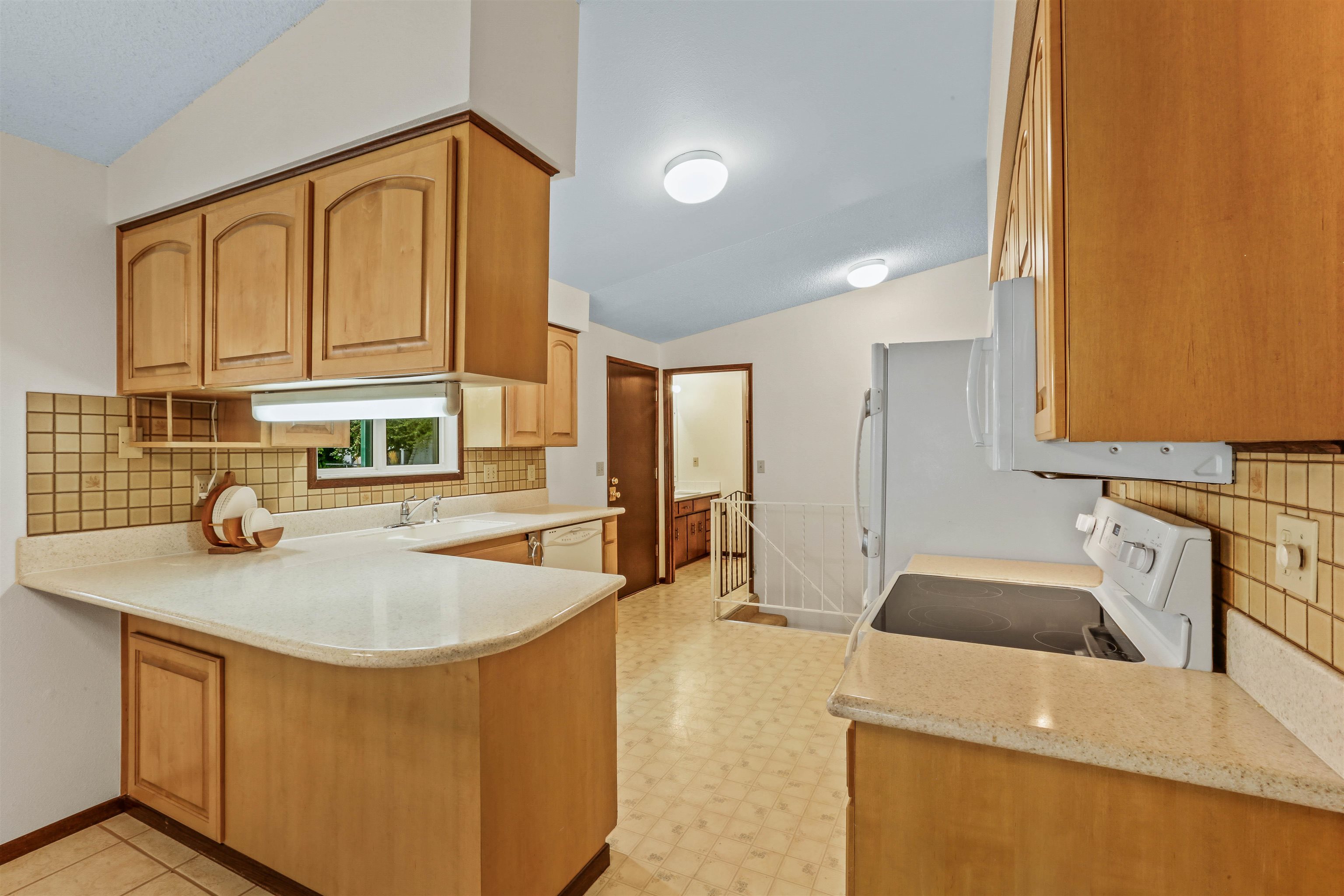2304 S Bannen Rd thumbnail 5