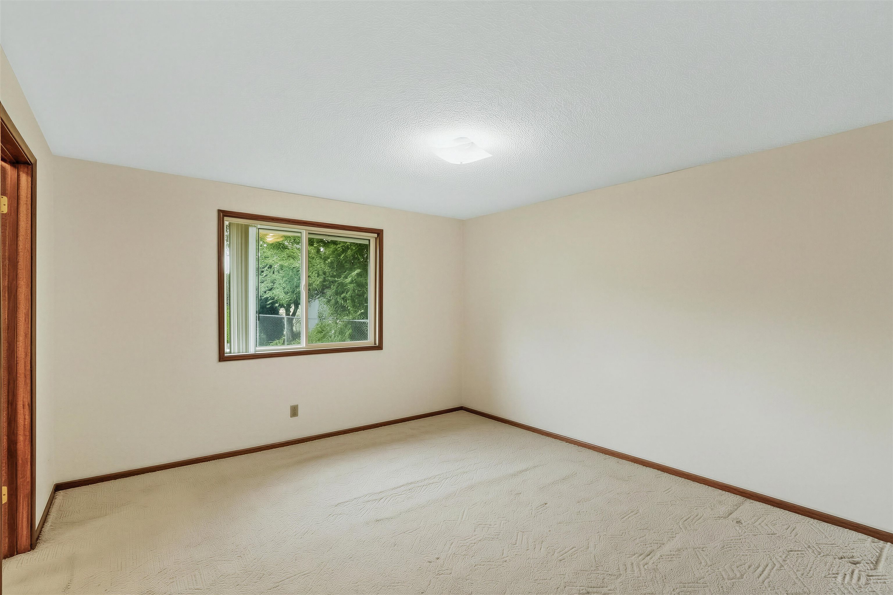 2304 S Bannen Rd thumbnail 10