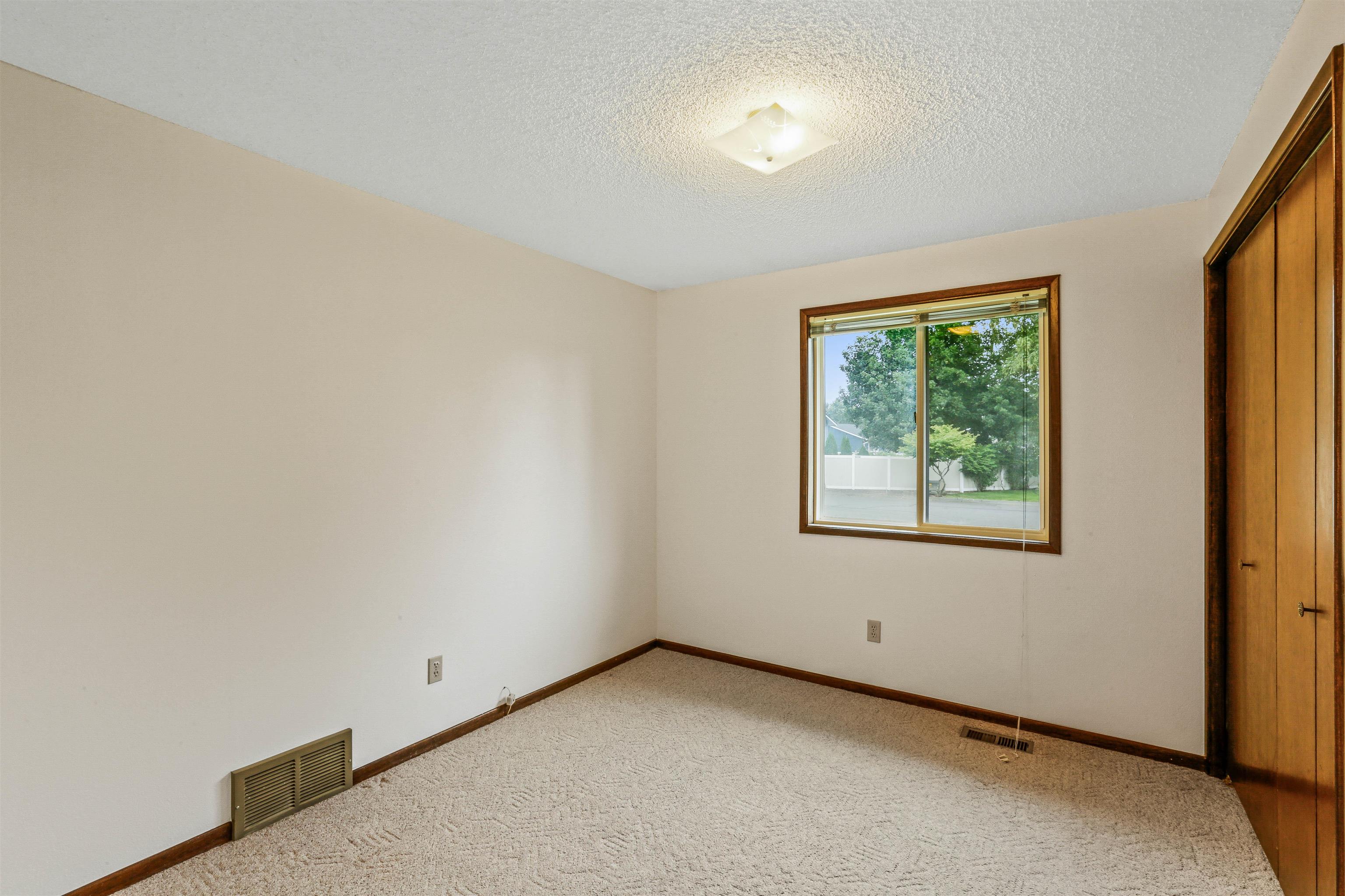 2304 S Bannen Rd thumbnail 13