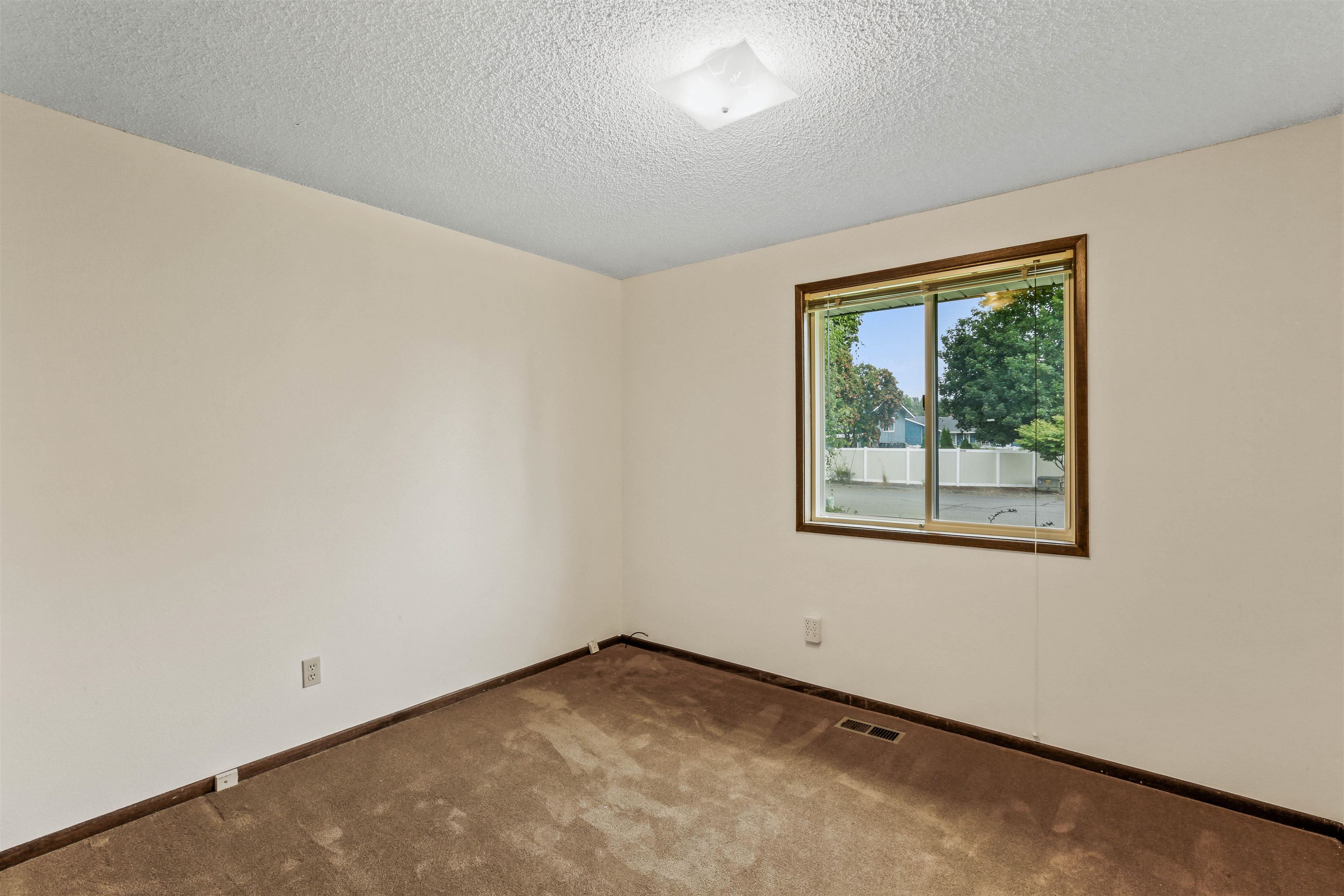 2304 S Bannen Rd thumbnail 14