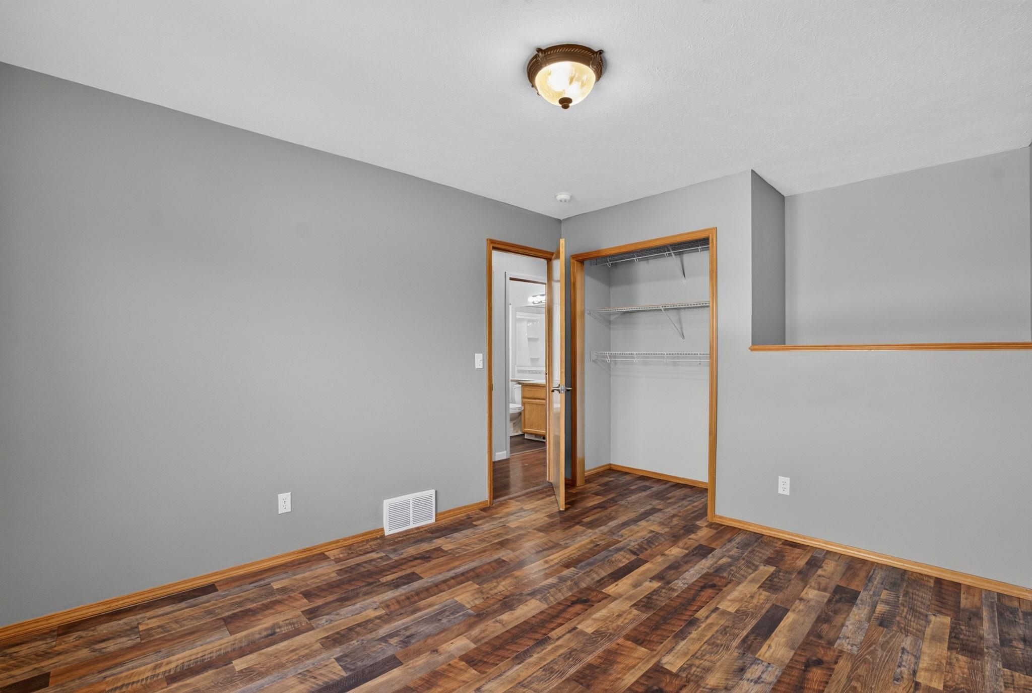 18020 N Addison Ct thumbnail 26