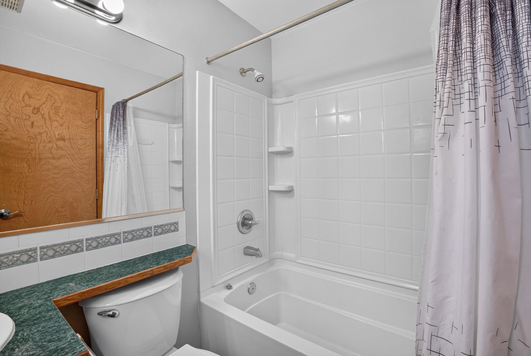 18020 N Addison Ct thumbnail 24