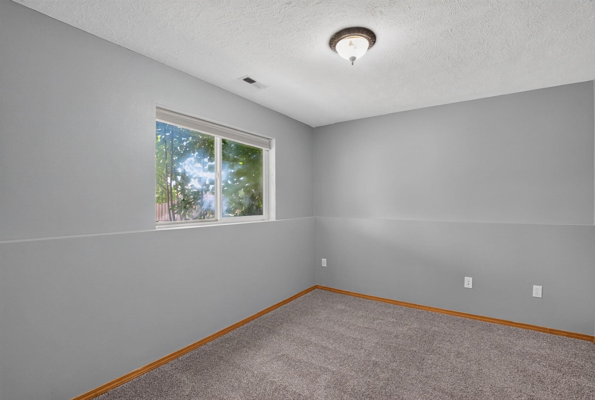 18020 N Addison Ct thumbnail 32