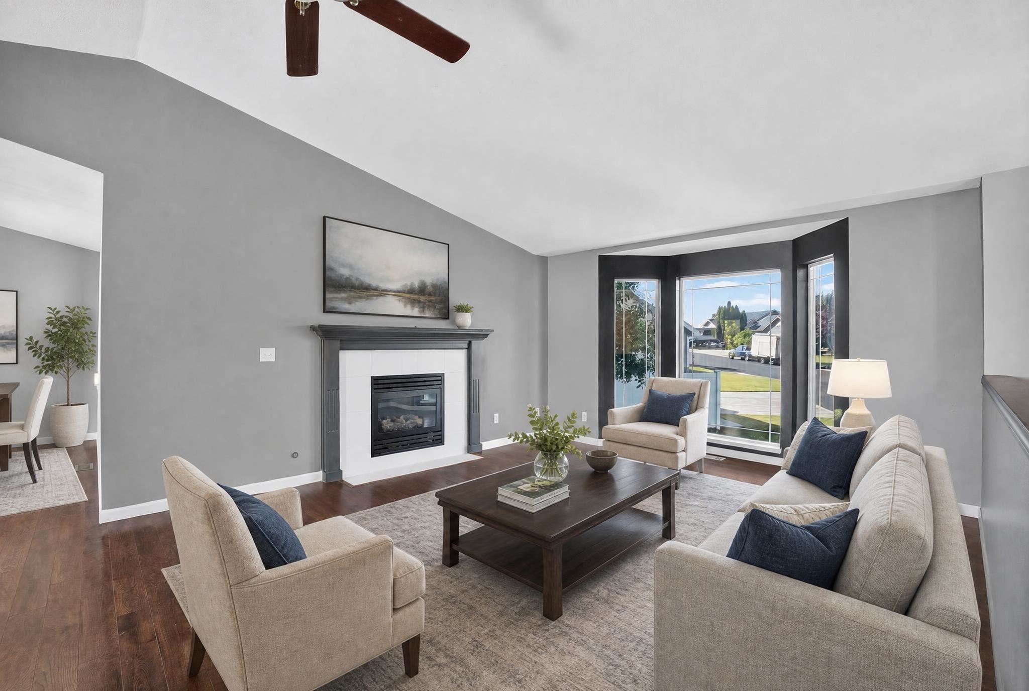 18020 N Addison Ct thumbnail 8