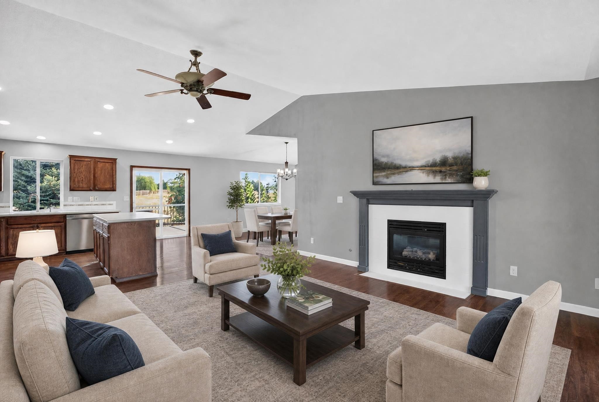 18020 N Addison Ct thumbnail 11