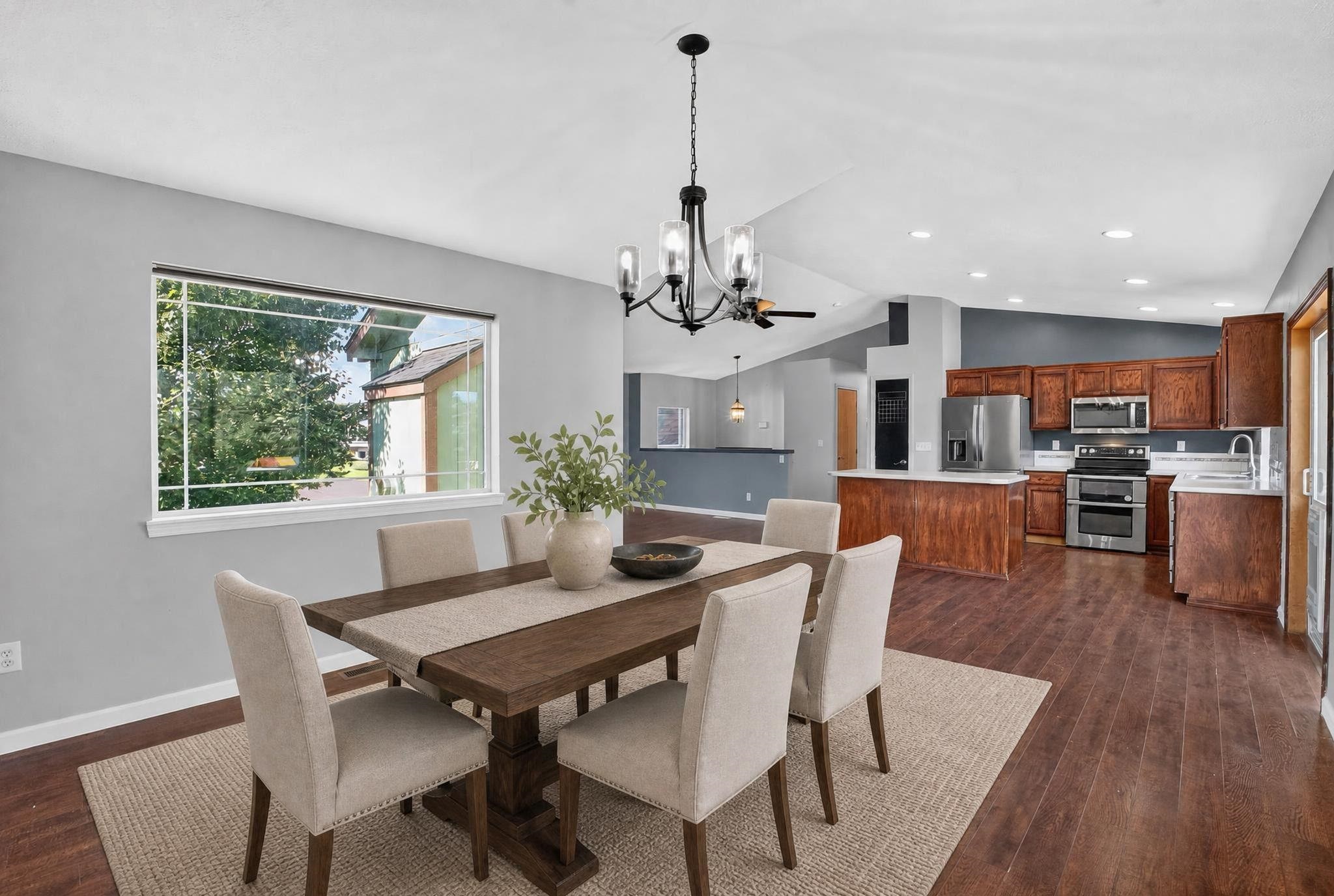 18020 N Addison Ct thumbnail 15