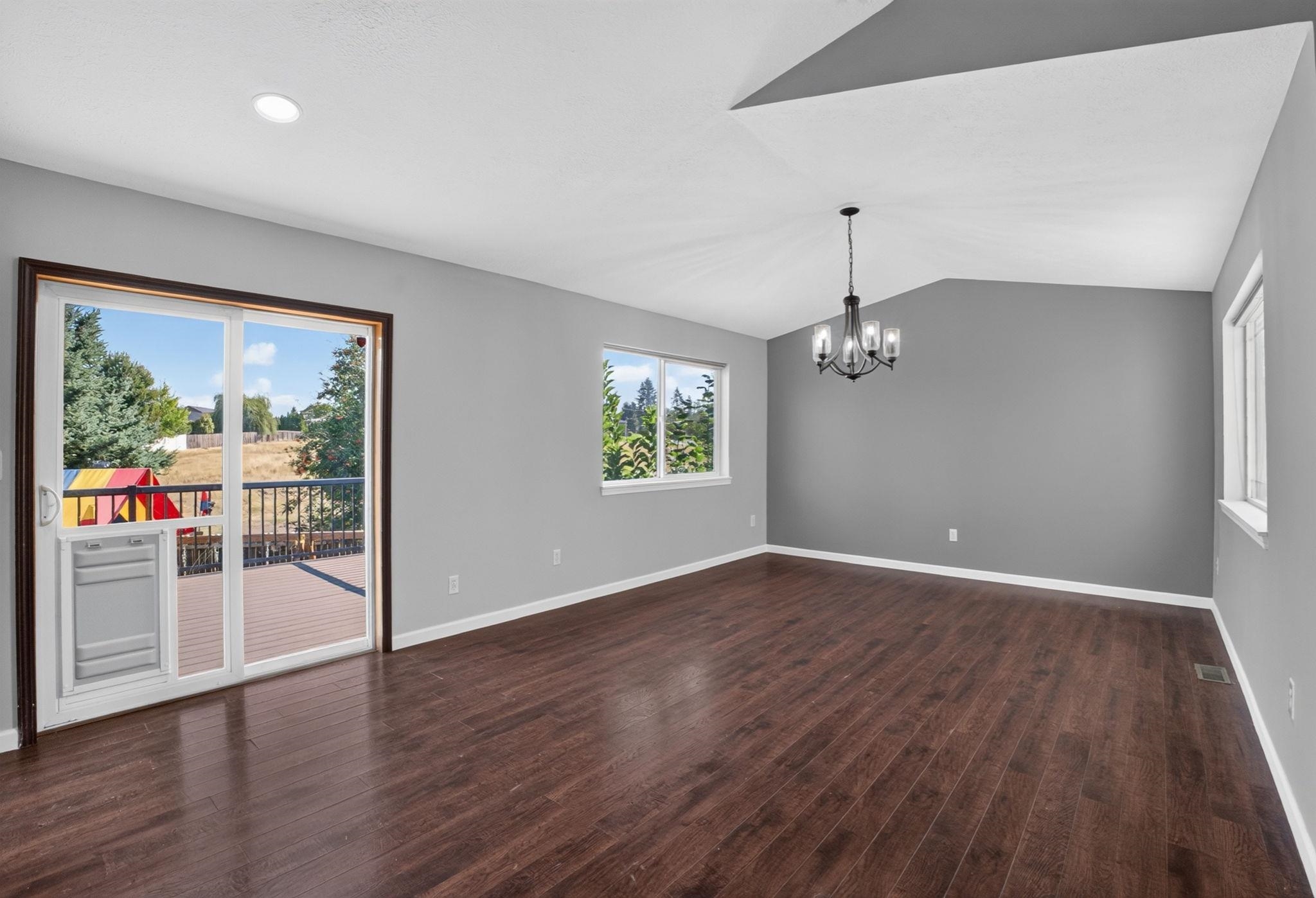 18020 N Addison Ct thumbnail 12