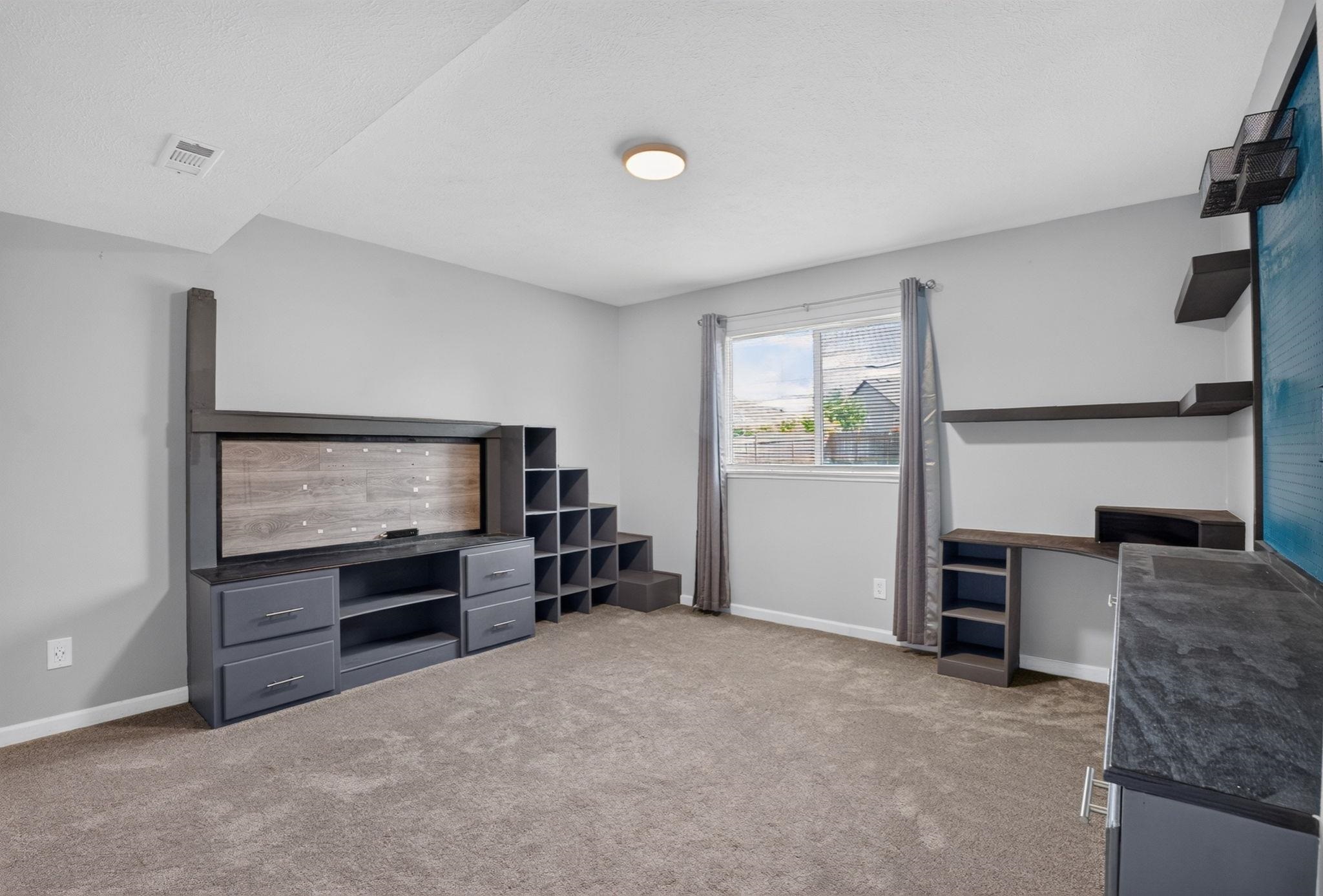 18020 N Addison Ct thumbnail 30