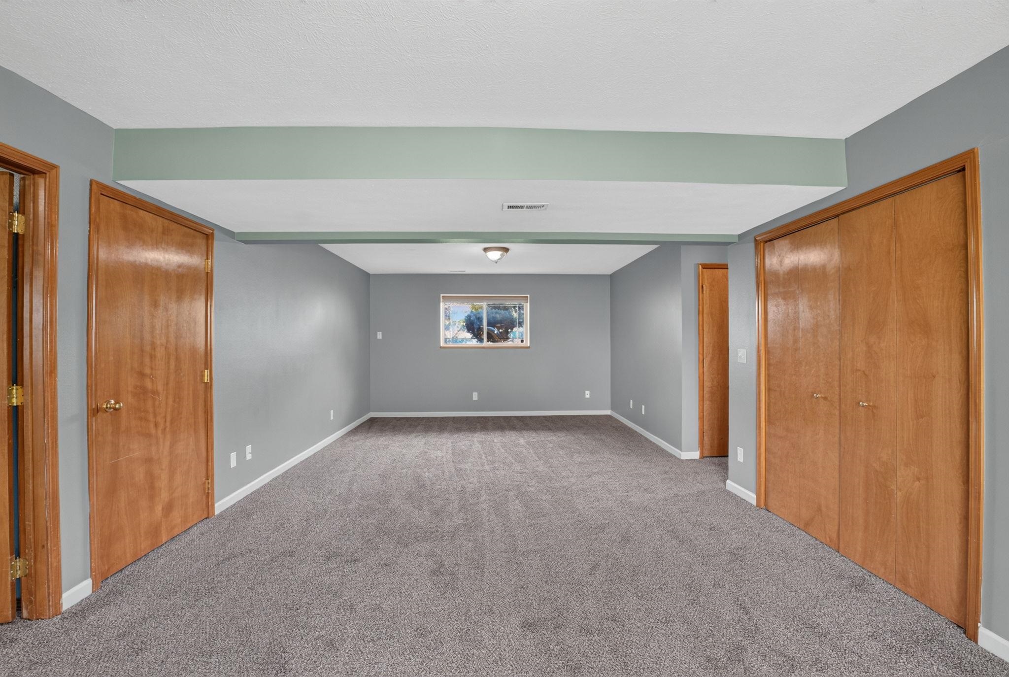 18020 N Addison Ct thumbnail 34