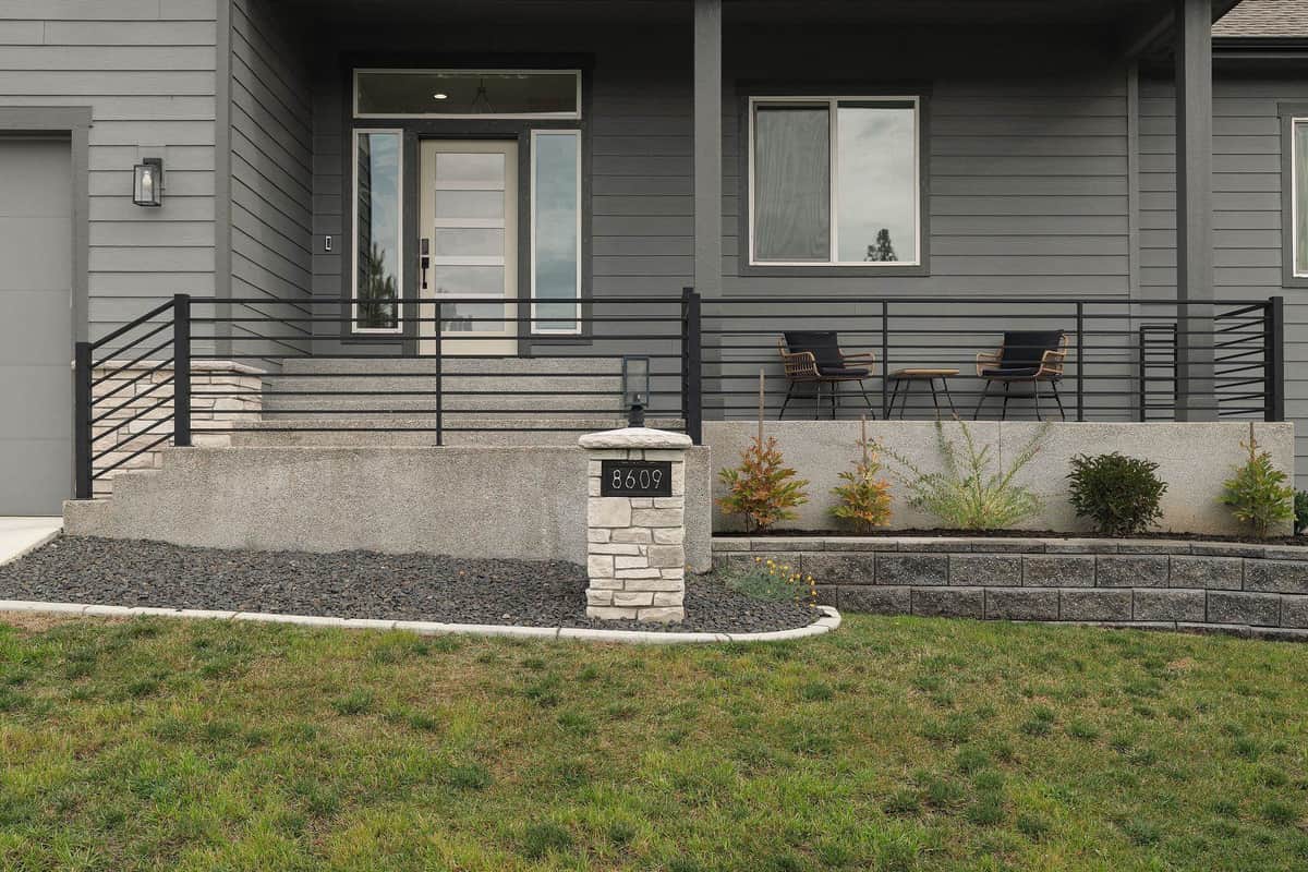 8609 E Hazelwood Ln thumbnail 3