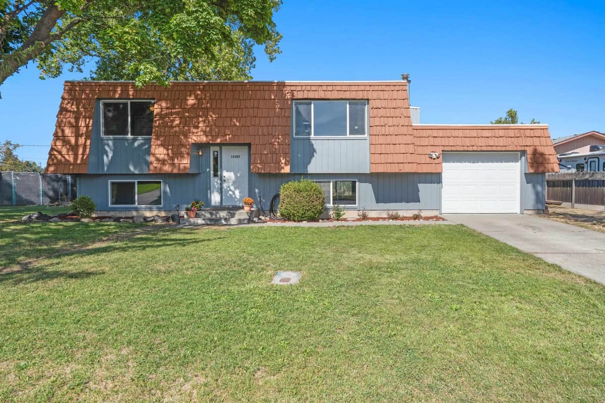 12505 E 31st Ave thumbnail 3